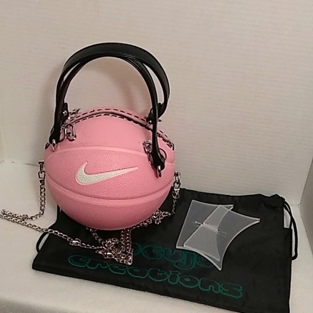 NWT HANDMADE SMALL NIKE SKILLS PINK 🩷 BASKETBALL PURSE 🏀 - Picture 5 of 12